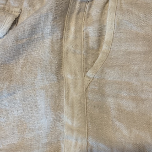 J crew size small Women's natural beige  Linen easy pull on shorts herringbone - Picture 9 of 9